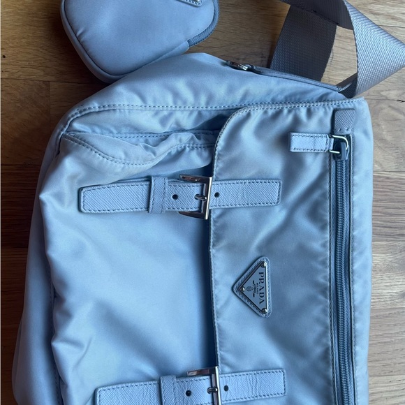 Prada: Re-Nylon Shoulder Bag - Picture 3 of 6